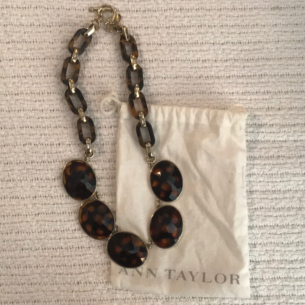 Ann Taylor tortoise shell Necklace